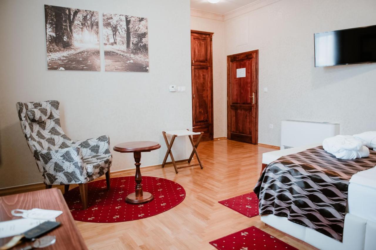 Hotel Kurija Jankovic Lukac ภายนอก รูปภาพ