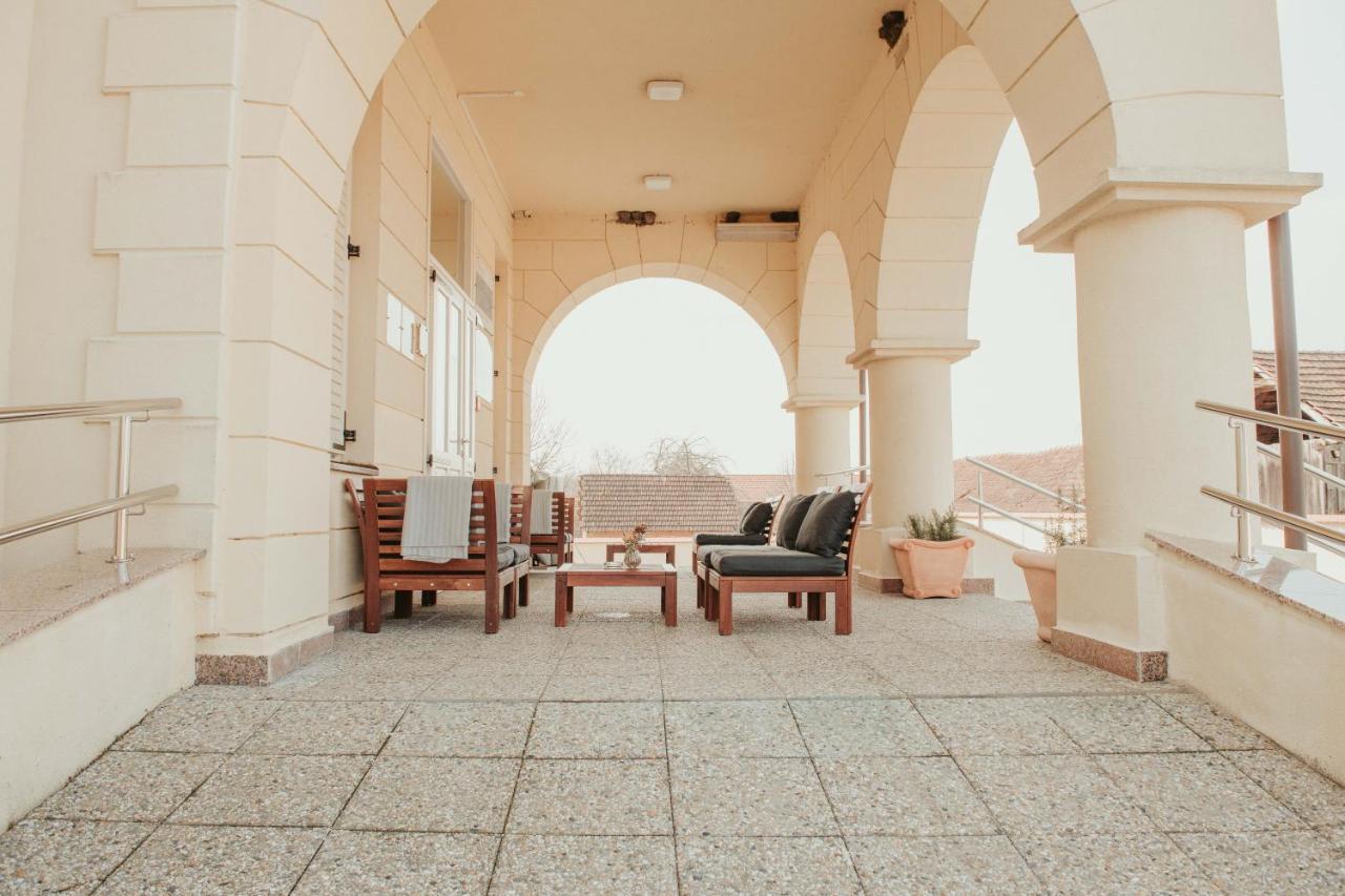 Hotel Kurija Jankovic Lukac ภายนอก รูปภาพ