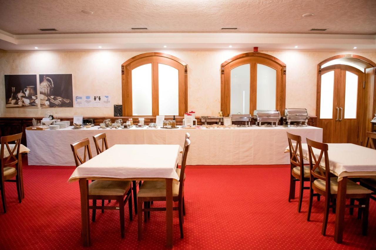 Hotel Kurija Jankovic Lukac ภายนอก รูปภาพ