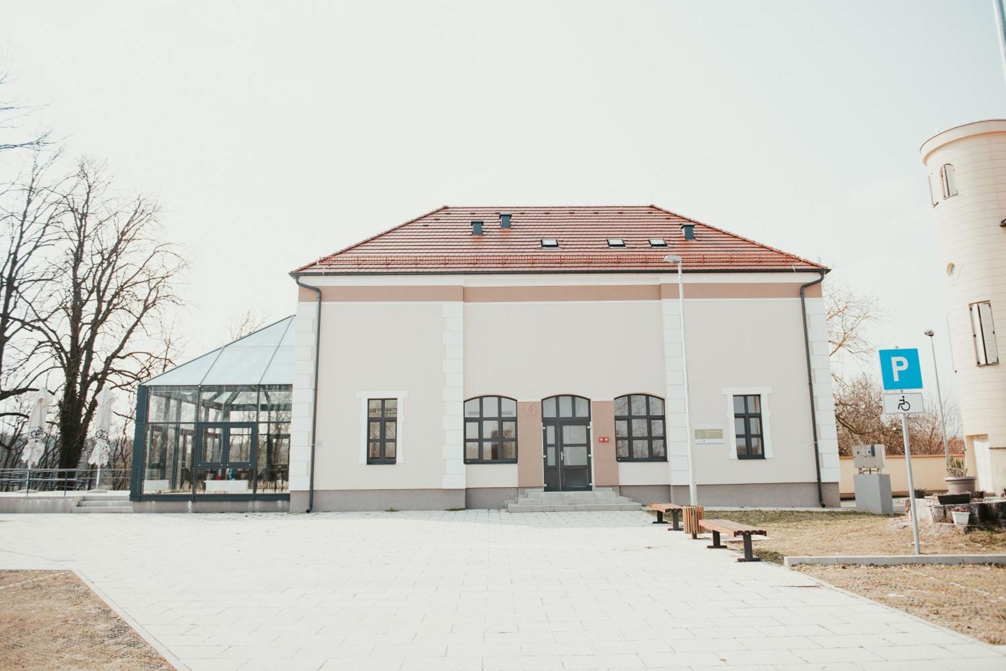 Hotel Kurija Jankovic Lukac ภายนอก รูปภาพ