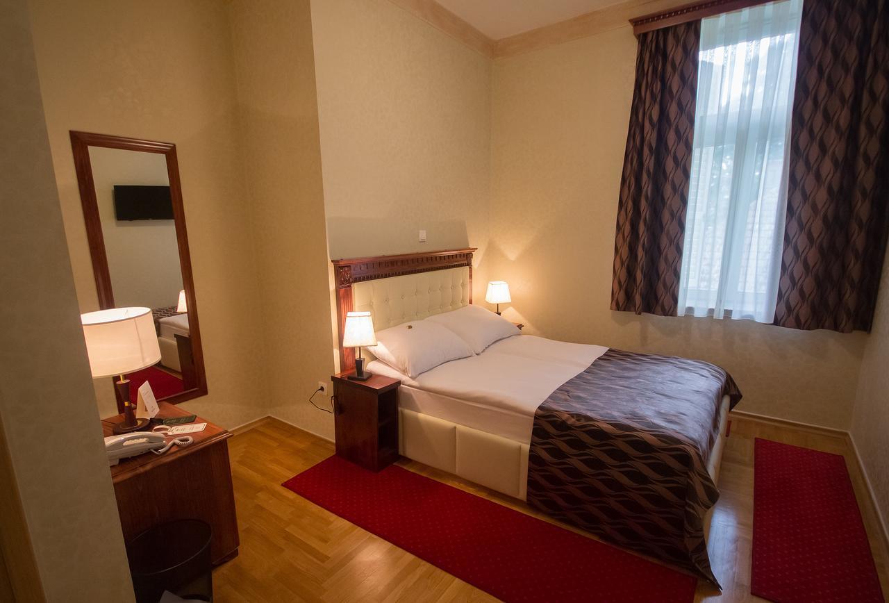 Hotel Kurija Jankovic Lukac ภายนอก รูปภาพ