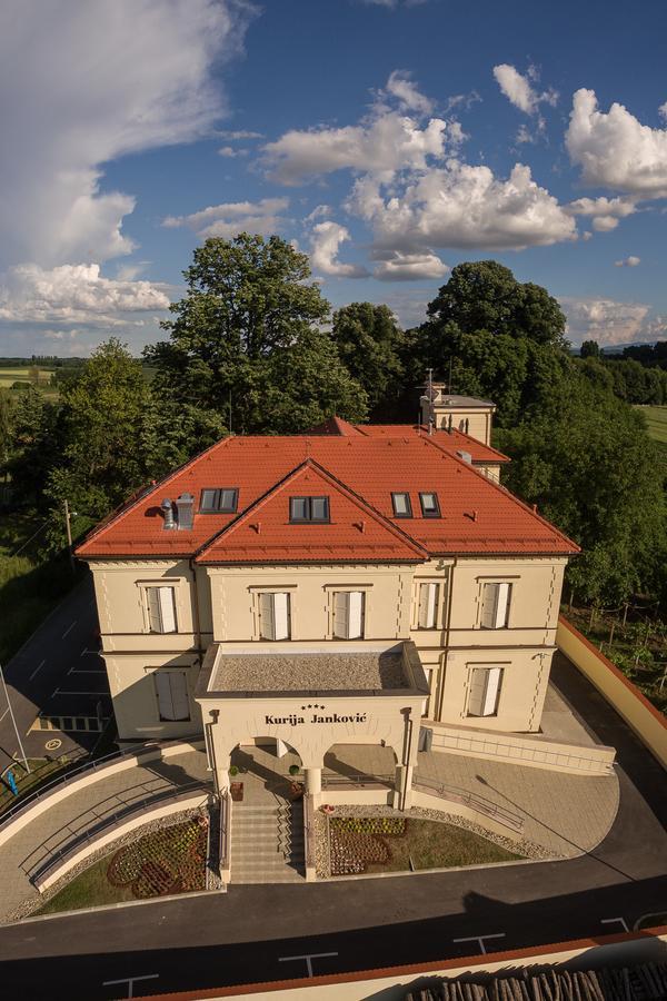 Hotel Kurija Jankovic Lukac ภายนอก รูปภาพ