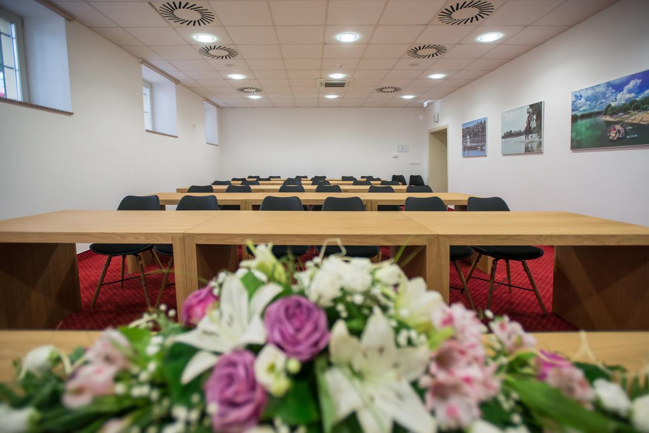 Hotel Kurija Jankovic Lukac ภายนอก รูปภาพ