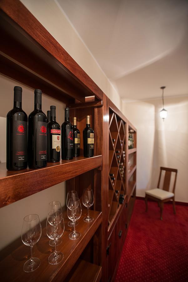 Hotel Kurija Jankovic Lukac ภายนอก รูปภาพ
